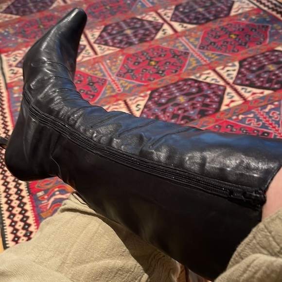 BLAY soft and supple leather boots. Made in Spain 2 1/2 inch heel EUC - Picture 3 of 14